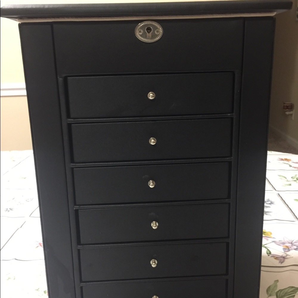 Jewelry box with key